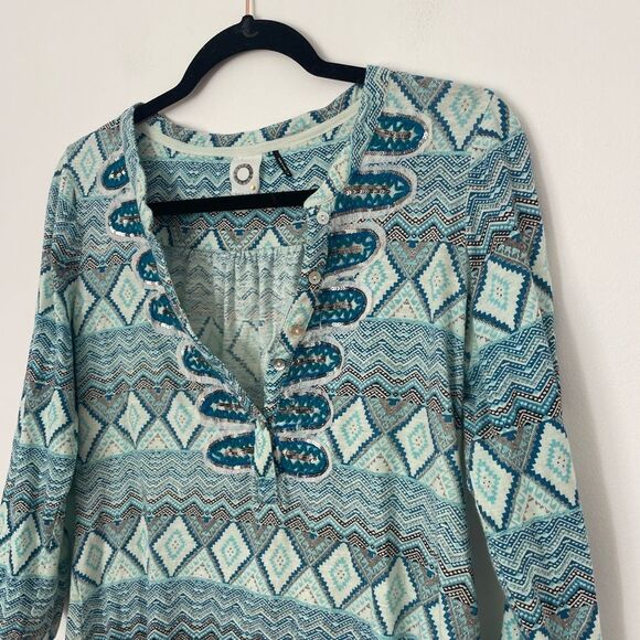 Anthropologie Akemi + Kin Ocotillo Women’s Blue Boho Embroidered Blouse Size med - Picture 7 of 8